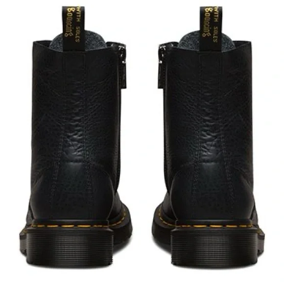 Dr Martens  Lace up Boots NWOT - Picture 3 of 3